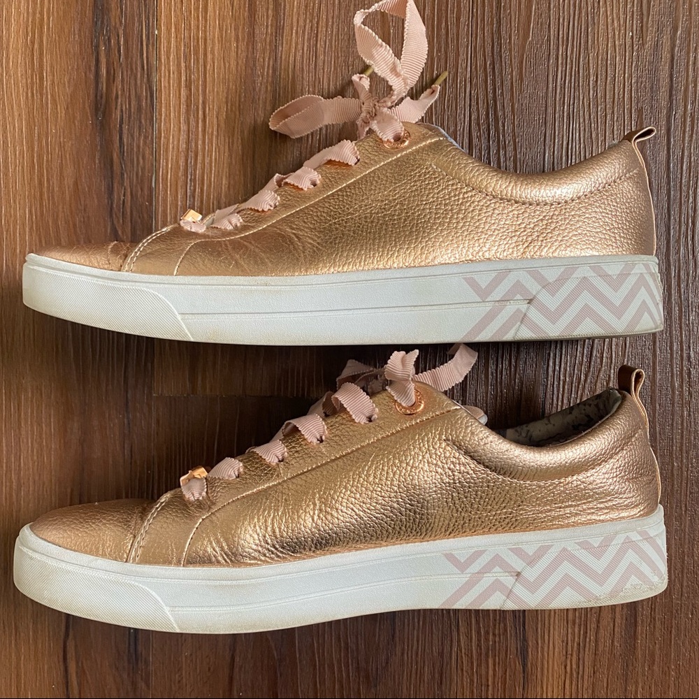 Ted Baker London rose gold pink white metallic casual tennis shoes sneakers